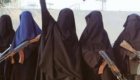 زنان با این عکس‌ها فریب داعش را می‌خورند