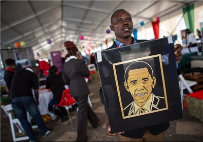 باراک اوباما در کنار خانواده آفریقایی‌اش + عکس