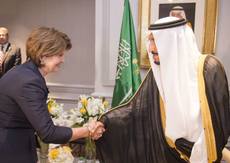 پادشاه عربستان دست گل به آب داد! +عکس