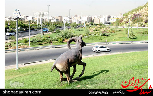 عکس/فقر نمادهای قرآنی در شهر تهران