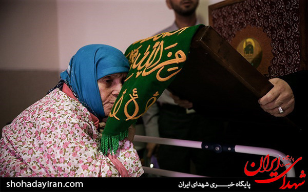 عکس/حضور خادمان حرم مطهر رضوی در بیمارستان چمران و مسجد جامع علی آباد