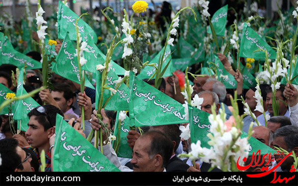 عکس/گلباران حرم مطهر امام رضا(ع)