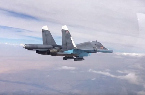 برخورد موشک روسی با پایگاه داعش+ تصاویر