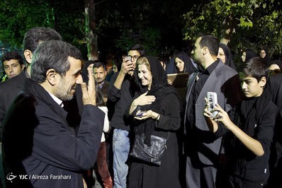 تصاویر/احمدی‌نژاد درهیئت محبان الحسین