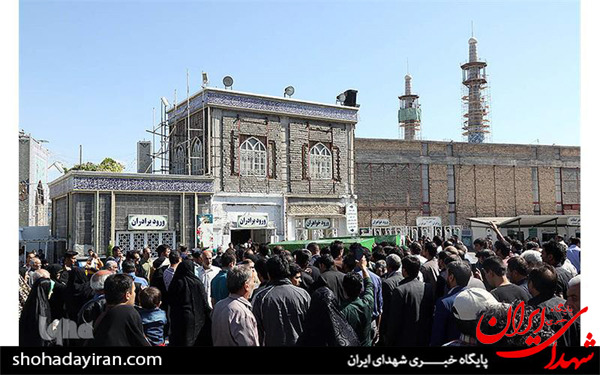 عکس/ تشییع پیکر دو شهید مدافع حرم در مشهد مقدس