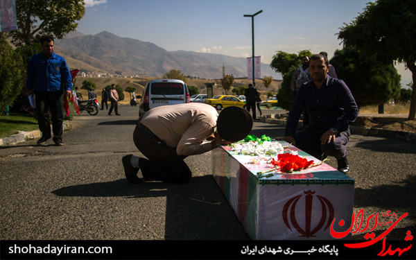 عکس/تشییع پیکر۲شهید گمنام در شرکت برق تهران