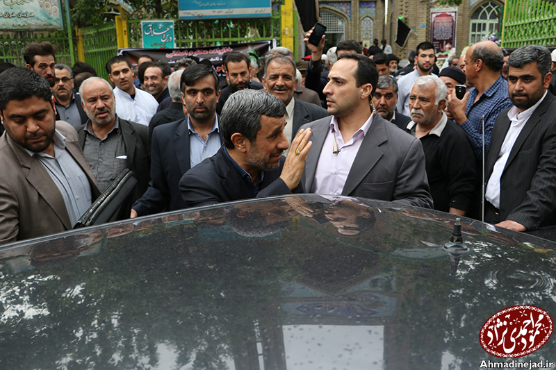 احمدی‌نژاد در مسجد المهدی(عج) دولت‌آباد +عکس