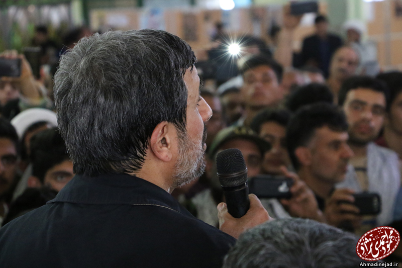احمدی نژاد:در مقابل زورگویی زورگویان،تسلیم نخواهیم شد+عکس