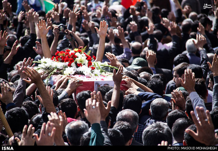عکس/ تشییع پیکر شهید مدافع حرم در سمنان