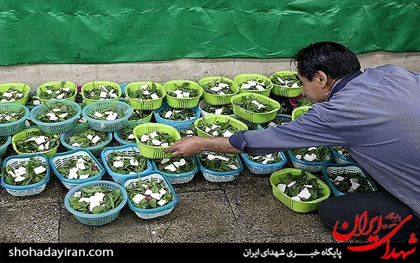 عکس/ سفره افطار برای رهگذران