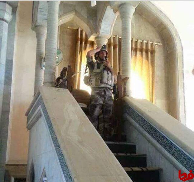 اذان سرباز عراقی در مسجد فلوجه+عکس