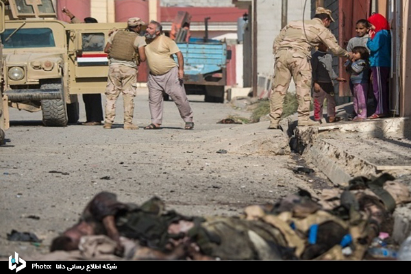 اجساد داعشی‌ها در خیابان‌های موصل+عکس
