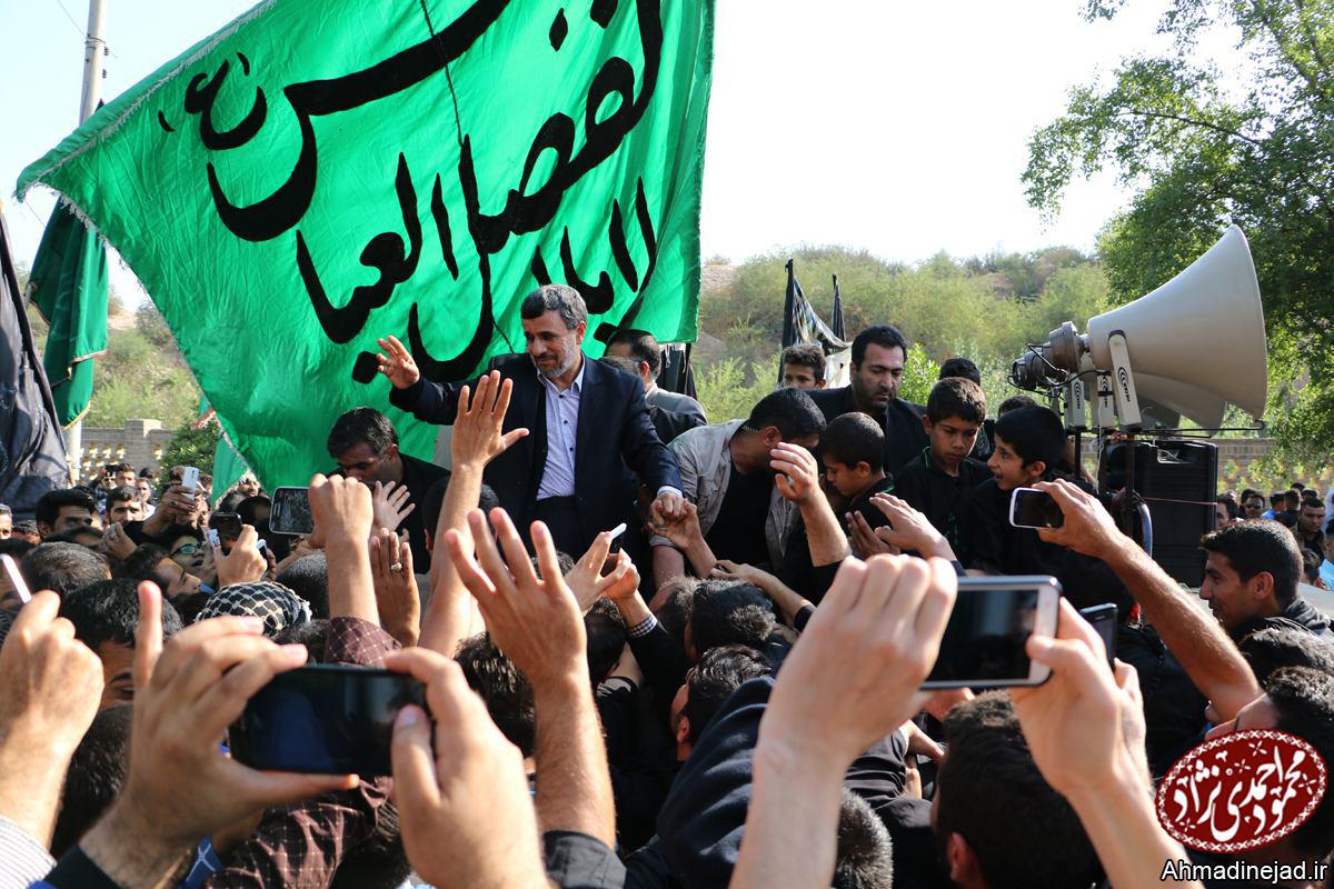 استقبال عزاداران خوزستانی از احمدی نژاد+عکس