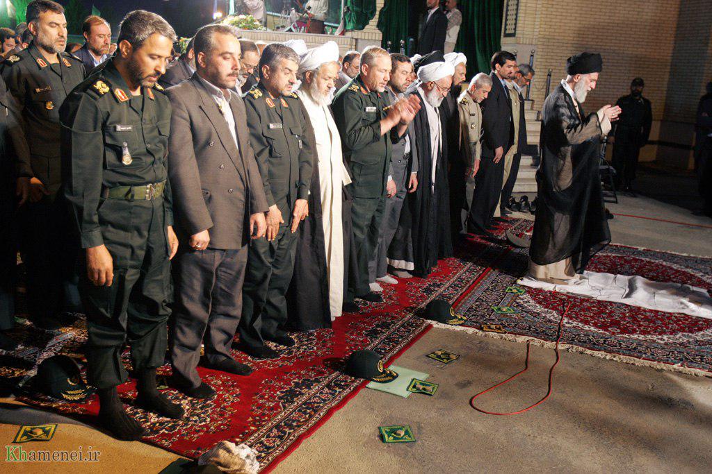 سردار غیب پرور در نماز جماعت بیت رهبری+عکس