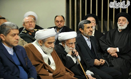 احمدی نژاد در دیدار مسئولان با رهبری +عکس