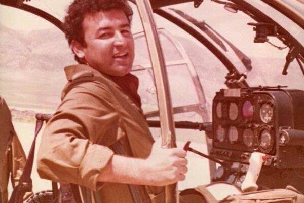تجلیل زیبای مردم ایران از خلبان شهید ارتش صدام!