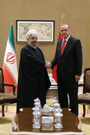 خوش و بش روحانی با اردوغان در شهر آستانه+عکس