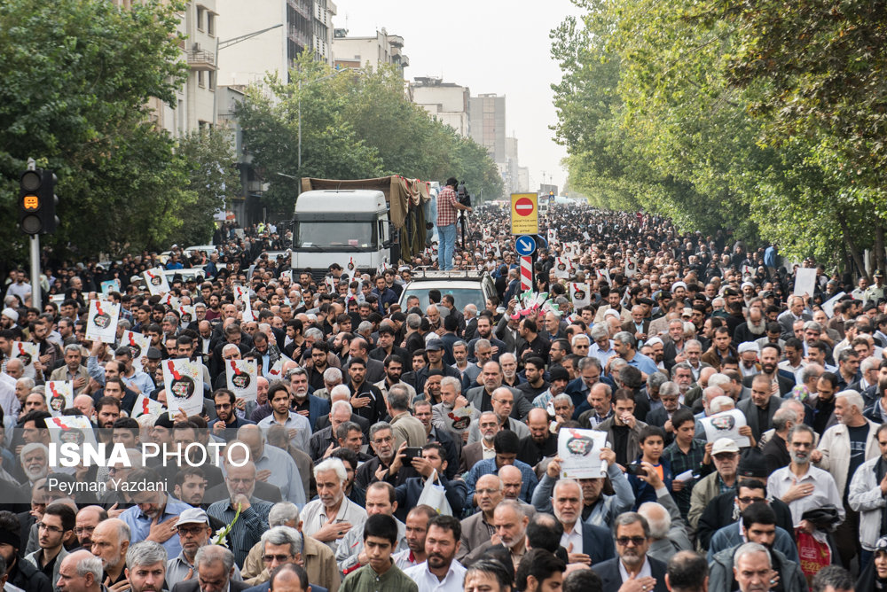 وداع مردم تهران با 54 شهید تازه تفحص شده ناجا