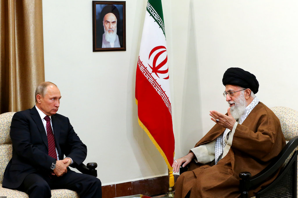 سه پیام آیت‌الله خامنه‌ای برای روسیه در دیدار با پوتین