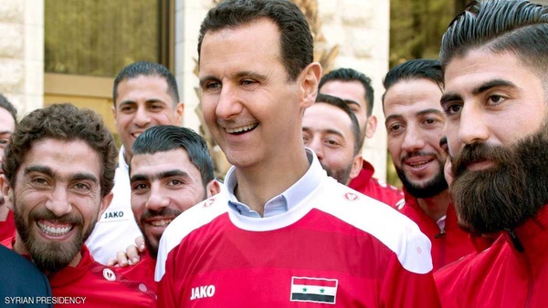 دیدار اسد با تیم فوتبال سوریه حاشیه ساز شد + عکس