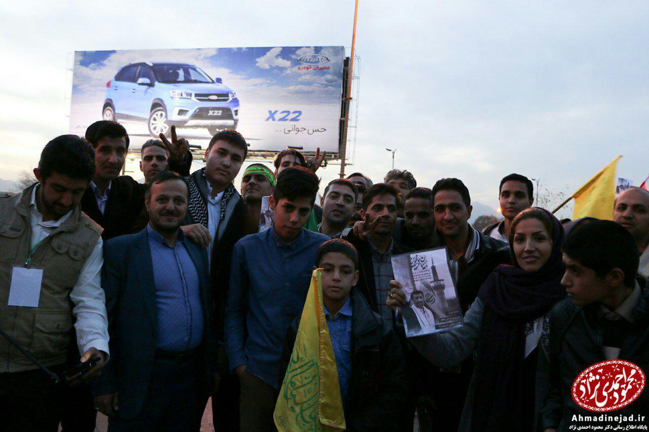حواشی سفر محمود احمدی نژاد به مشهد + عکس