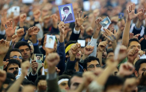 نامه ۳ هزار نفر از فعالان دانشجویی خطاب به رهبر انقلاب و مردم  انقلابی