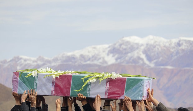 پیکر ۲ شهید گمنام در تفت تشییع و خاکسپاری شد