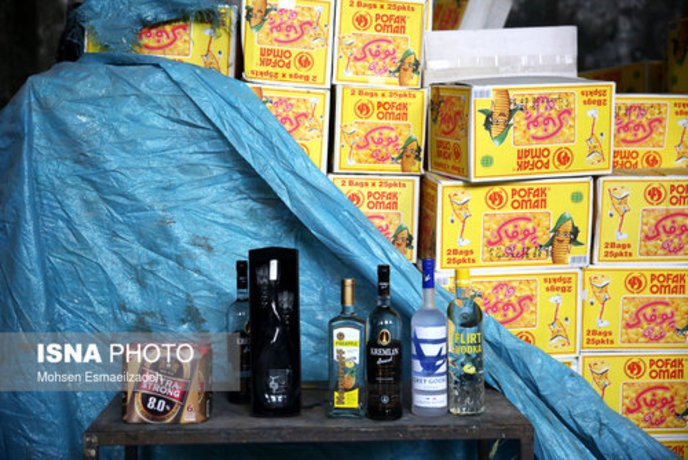 کشف ۲۵ هزار بطری مشروبات الکلی در مشهد + عکس