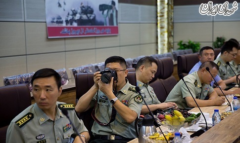دیدار هیئت نظامی چین با فرمانده نیروی زمینی ارتش