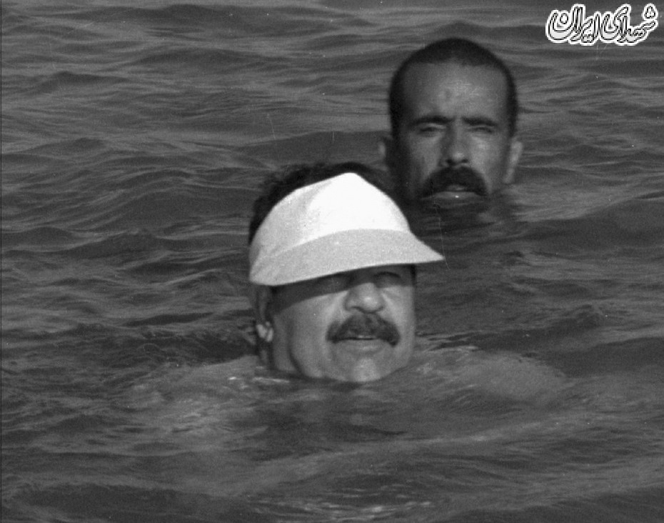 تصویری از  شنا کردن صدام دیکتاتور در رود دجله + عکس