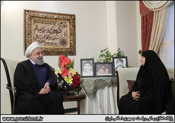 رئیس‌ جمهور در دیدارخانواده شهیدان گرگ پور:ملت ایران به خانواده شهدا افتخار می‌کند