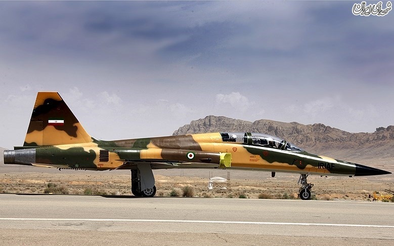 رونمایی از نخستین هواپیمای جنگنده ایرانی