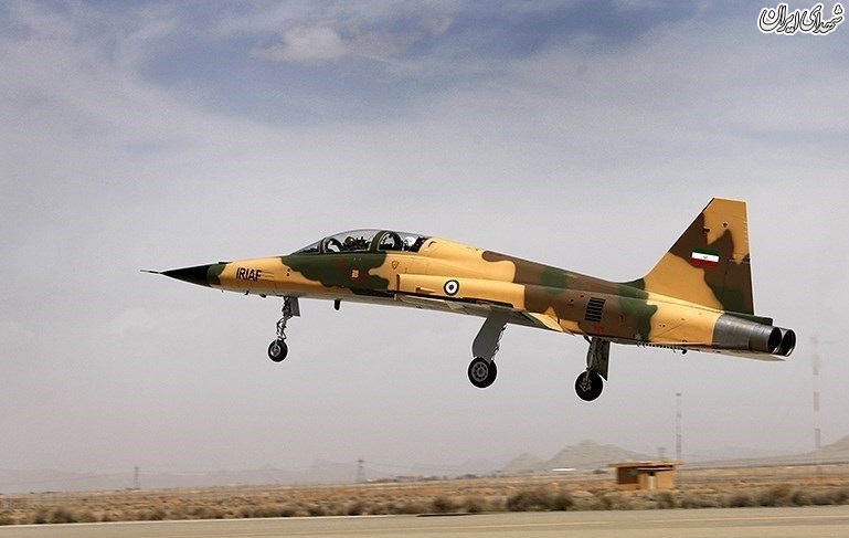رونمایی از نخستین هواپیمای جنگنده ایرانی