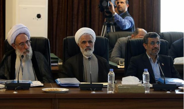 احمدی نژاد در جلسه دیروز مجمع تشخیص + عکس
