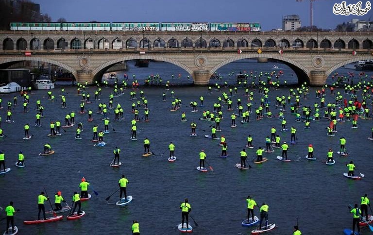 عکس/جلیقه زردهای فرانسه بر روی آب