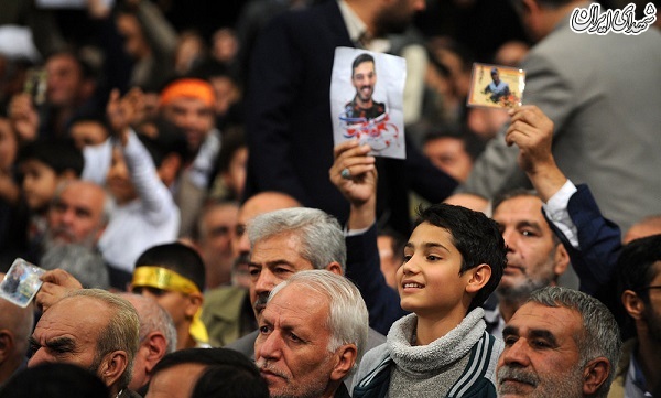 عکس/ دیدار جمعی از خانواده‌های شهدا با رهبر انقلاب