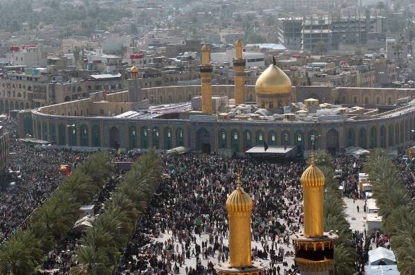 حضور بیش از ۱۰ هزار زائر ایرانی در عتبات عالیات در روز عرفه