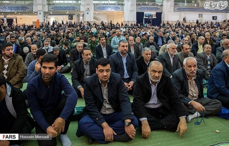 عکس/ سرلشکر سلامی در نماز جمعه تهران