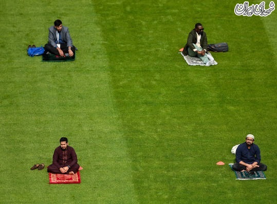 اقامه نماز عیدقربان در استادیوم فوتبال