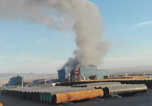 آتش‌سوزی گسترده کارخانه ذوب‌آهن در سلفچگان قم+ فیلم