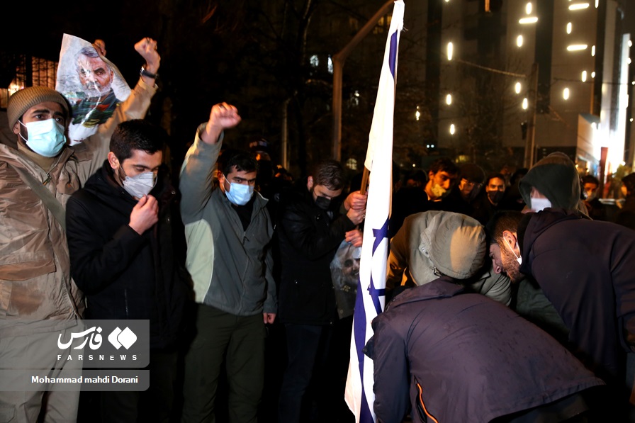 تجمع دانشجویان مقابل سفارت سوئیس در تهران