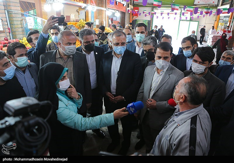 بازدید شهردار تهران از بازار میوه تره بار