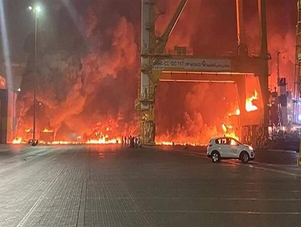 انفجار مهیب در بندر دبی زیر سایه اختلافات نفتی