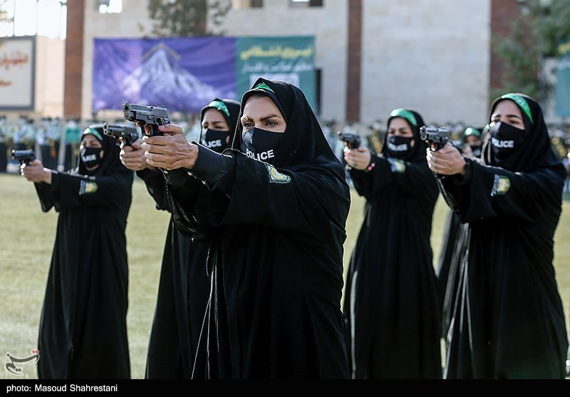 عکس/ زنان اسلحه به دست در نیروی انتظامی
