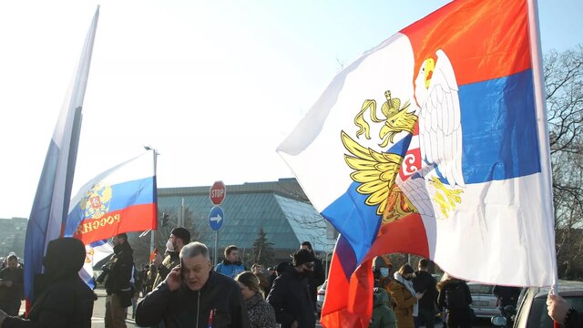 تجمع بزرگ حامیان روسیه در پایتخت صربستان