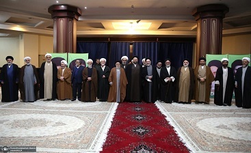 تجدید میثاق اعضای تشکل حامی فتنه با آرمان های امام!/خاتمی در داخل ضریح حرم!/حرم حضرت روح الله ملک شخصی سید حسن؟!+تصاویر تجدید میثاق اعضای تشکل حامی فتنه با آرمان های امام!/خاتمی در داخل ضریح حرم!/حرم حضرت روح الله ملک شخصی سید حسن؟!+تصاویر