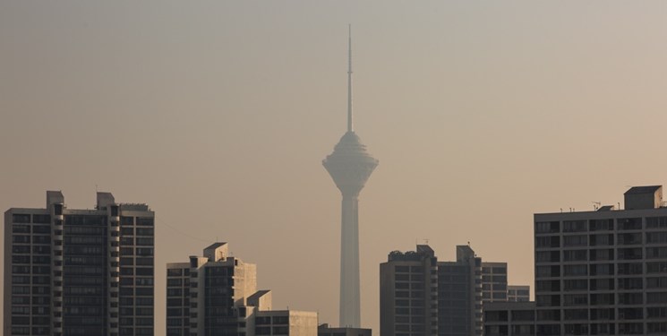 وضعیت هوای تهران قرمز شد/ افزایش ذرات معلق در هوای پایتخت