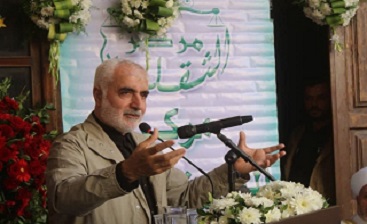 یکی از فرماندهان جبهه مقاومت:در دفاع از انقلاب،امام و رهبری خجالت‌زده و یا مردد نباشیم