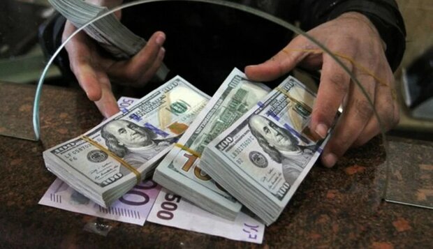 انهدام بزرگترین باند سرقت دلار در تهران