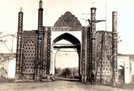 دروازه قزوین تهران در سال ۱۳۳۲ شمسی+عکس